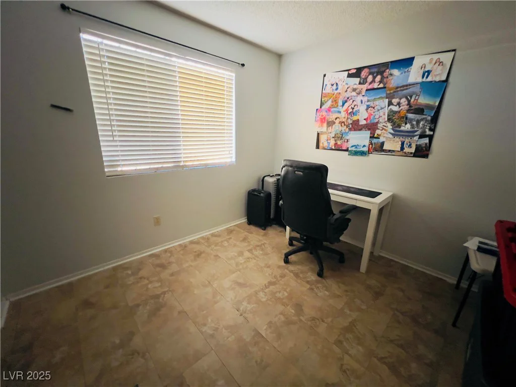 6750 Del Rey, Las Vegas, NV 89146