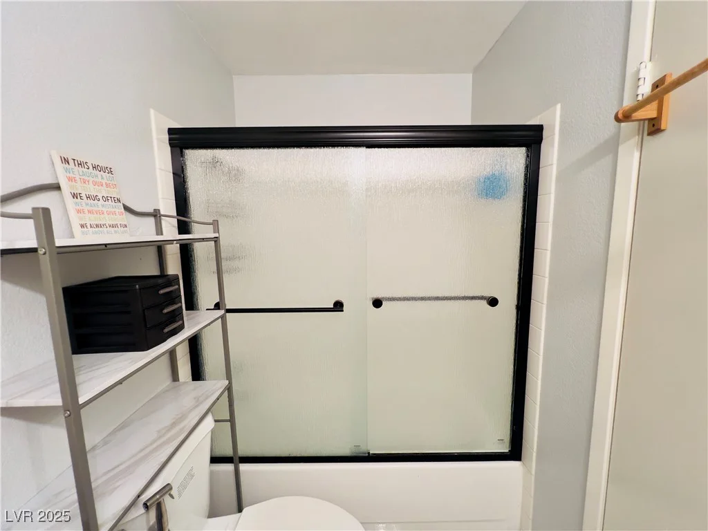 6750 Del Rey, Las Vegas, NV 89146