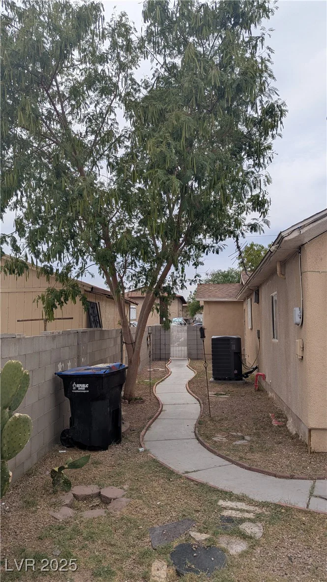 1910 Hoover, North Las Vegas, NV 89030