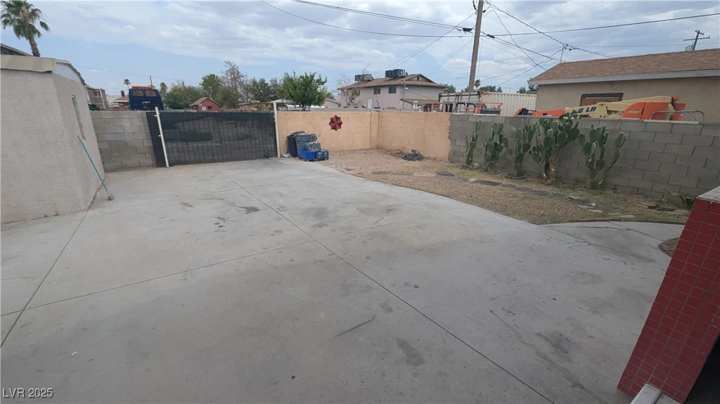 1910 Hoover, North Las Vegas, NV 89030