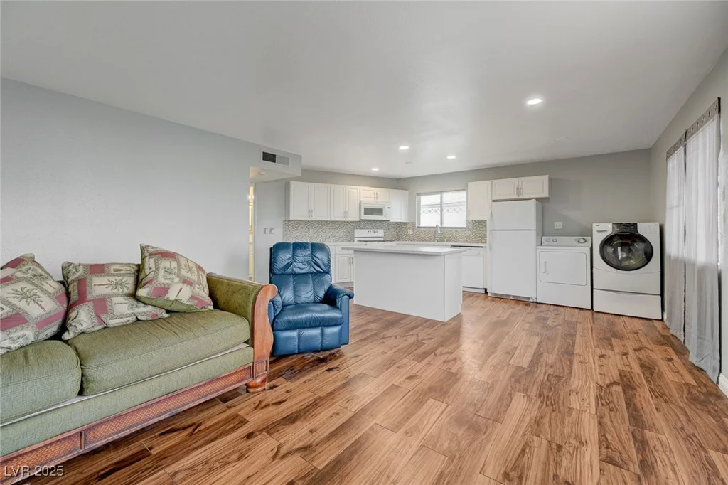 5065 Atherton, Las Vegas, NV 89120