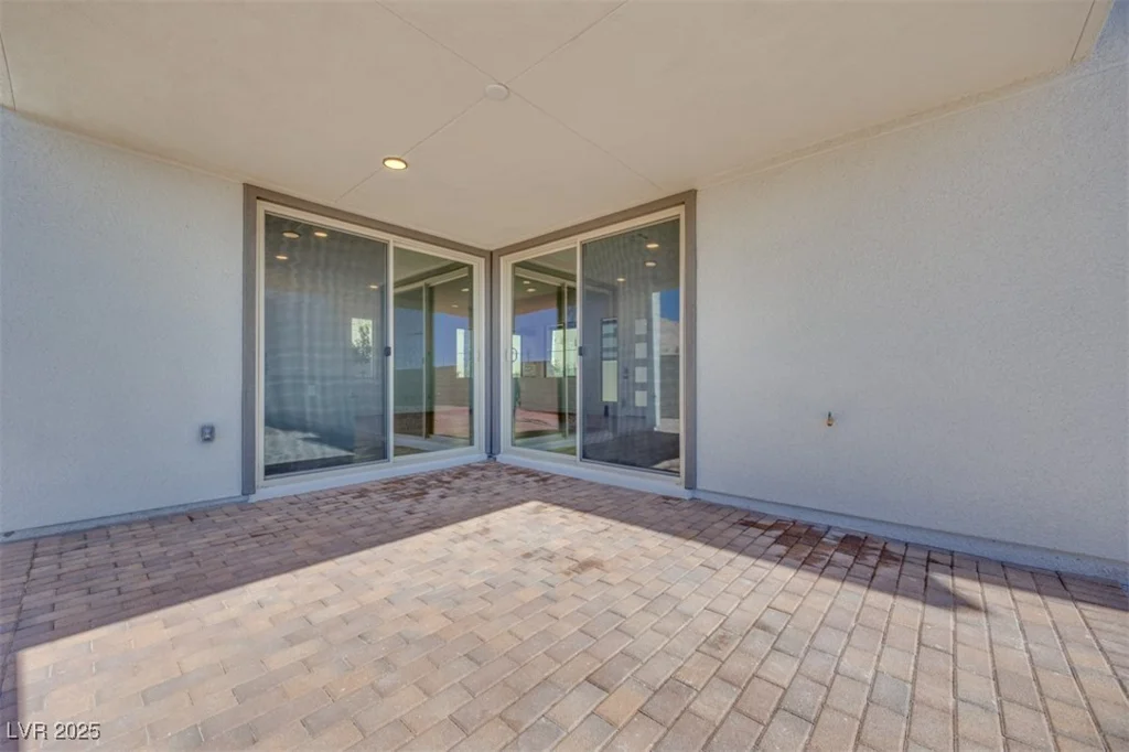 991 Golden Summit Ave, Las Vegas, NV 89138
