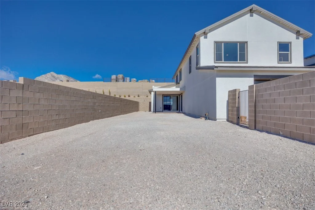 991 Golden Summit Ave, Las Vegas, NV 89138