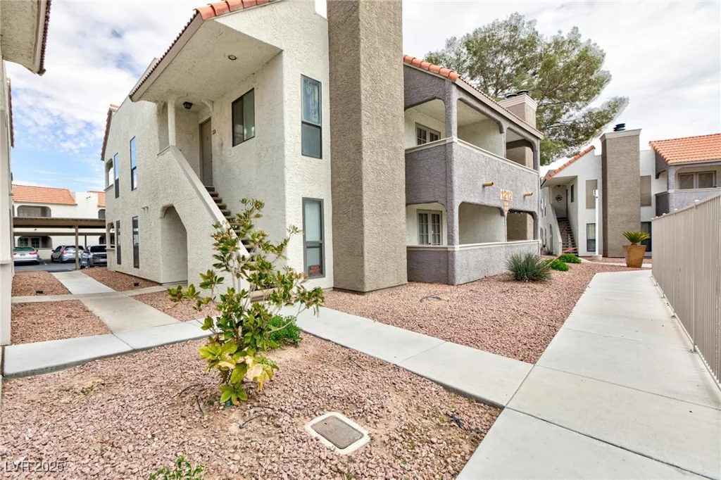 1212 Bass, Henderson, NV 89014