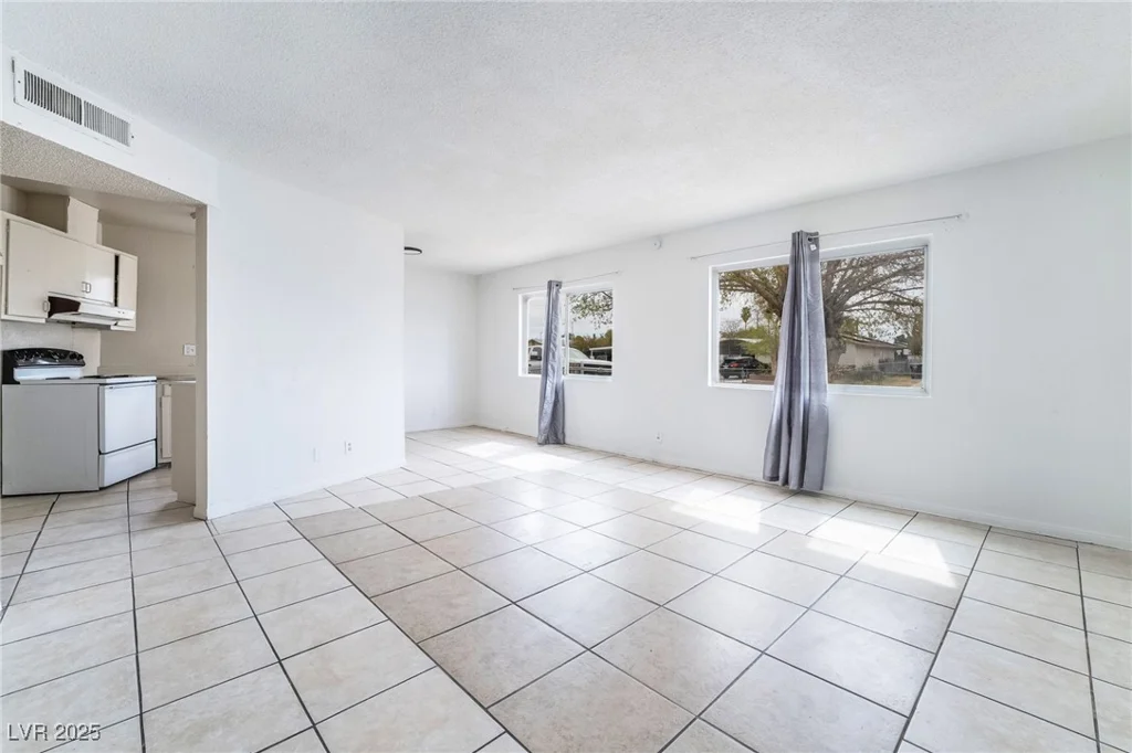 3704 Haddock, North Las Vegas, NV 89030