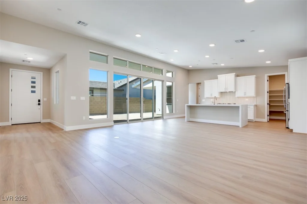 990 Golden Summit, Las Vegas, NV 89138