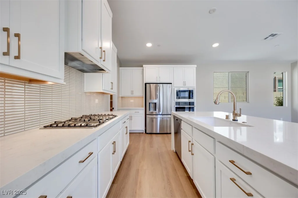 990 Golden Summit, Las Vegas, NV 89138