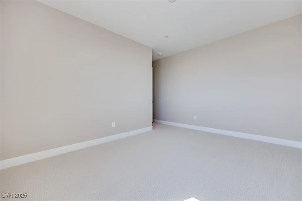 990 Golden Summit, Las Vegas, NV 89138