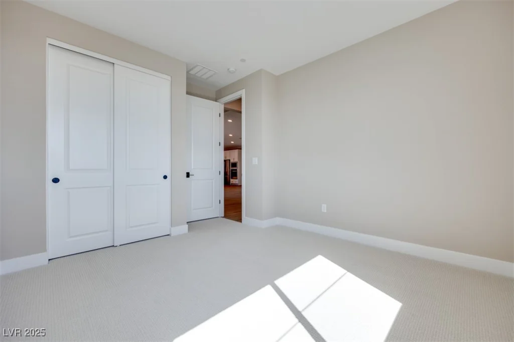 990 Golden Summit, Las Vegas, NV 89138