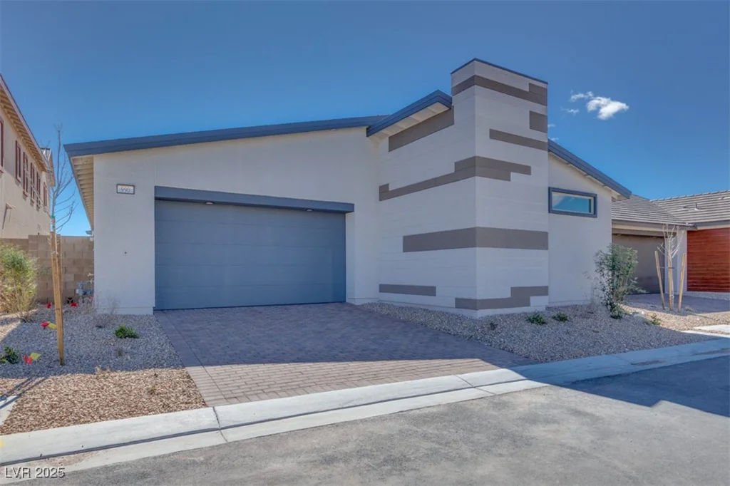 990 Golden Summit, Las Vegas, NV 89138