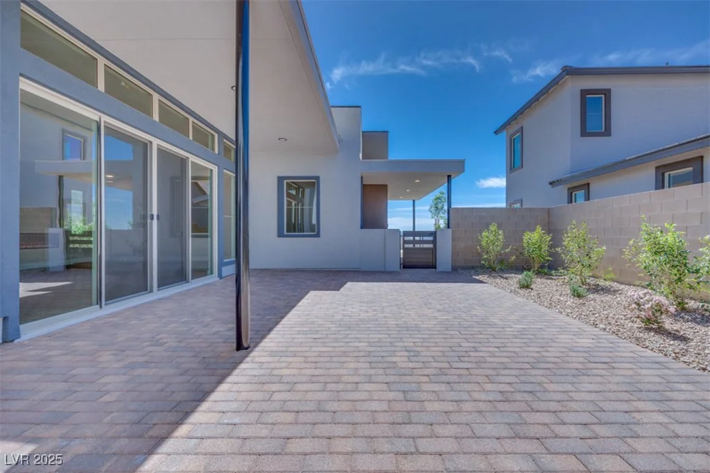 990 Golden Summit, Las Vegas, NV 89138