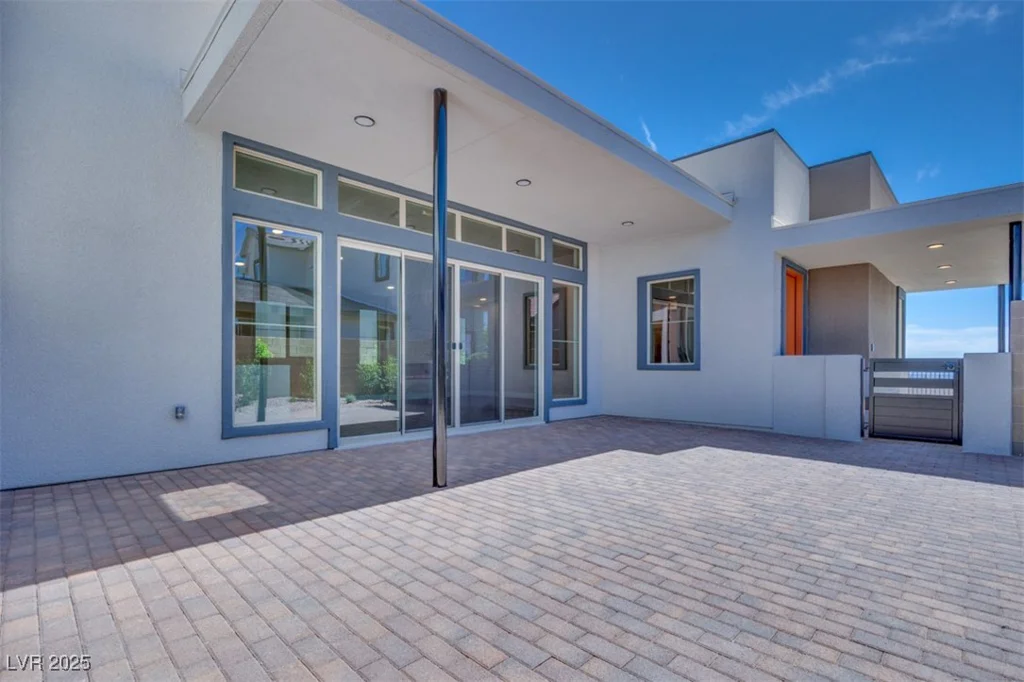 990 Golden Summit, Las Vegas, NV 89138