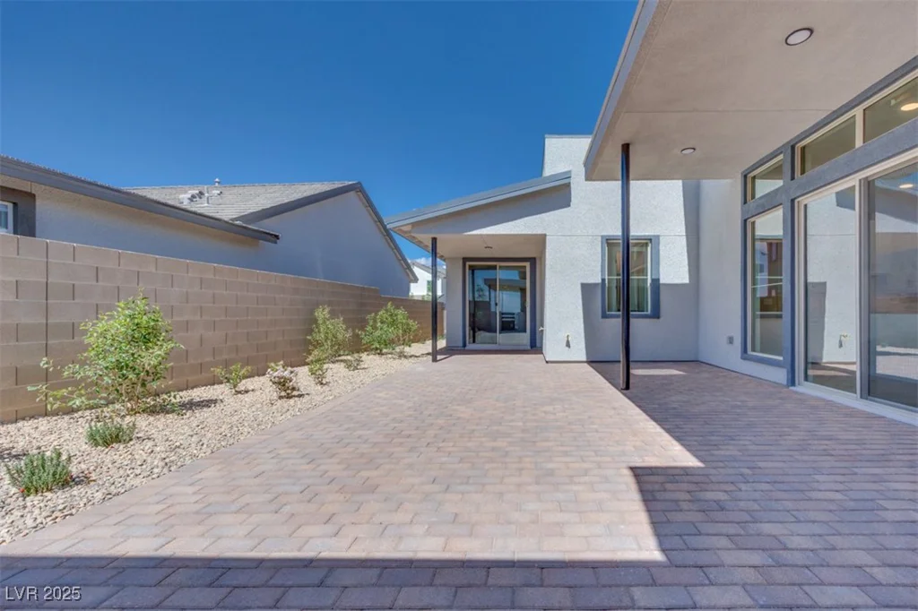990 Golden Summit, Las Vegas, NV 89138
