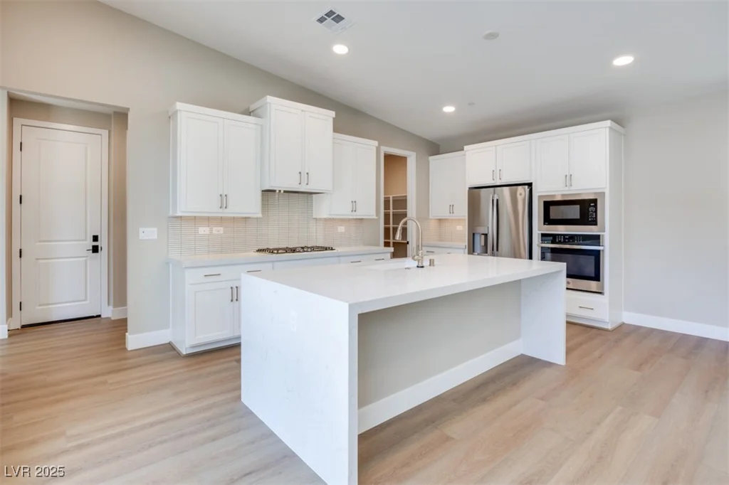 990 Golden Summit, Las Vegas, NV 89138