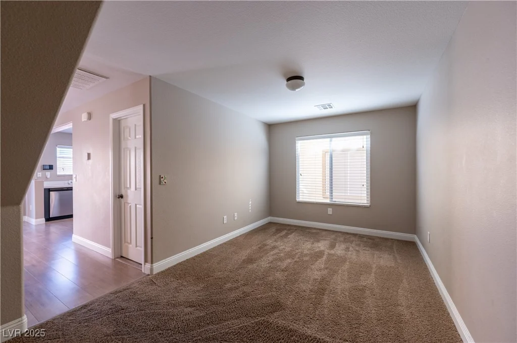 6036 Sierra Lakes, North Las Vegas, NV 89031