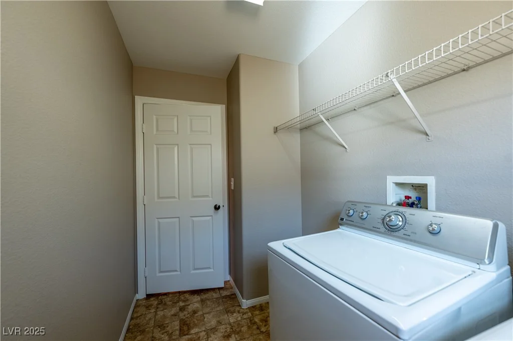 6036 Sierra Lakes, North Las Vegas, NV 89031