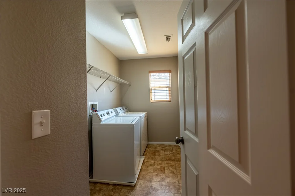 6036 Sierra Lakes, North Las Vegas, NV 89031