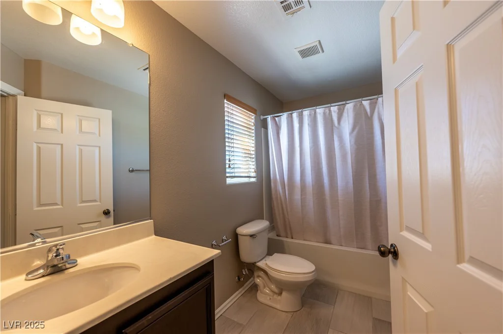 6036 Sierra Lakes, North Las Vegas, NV 89031