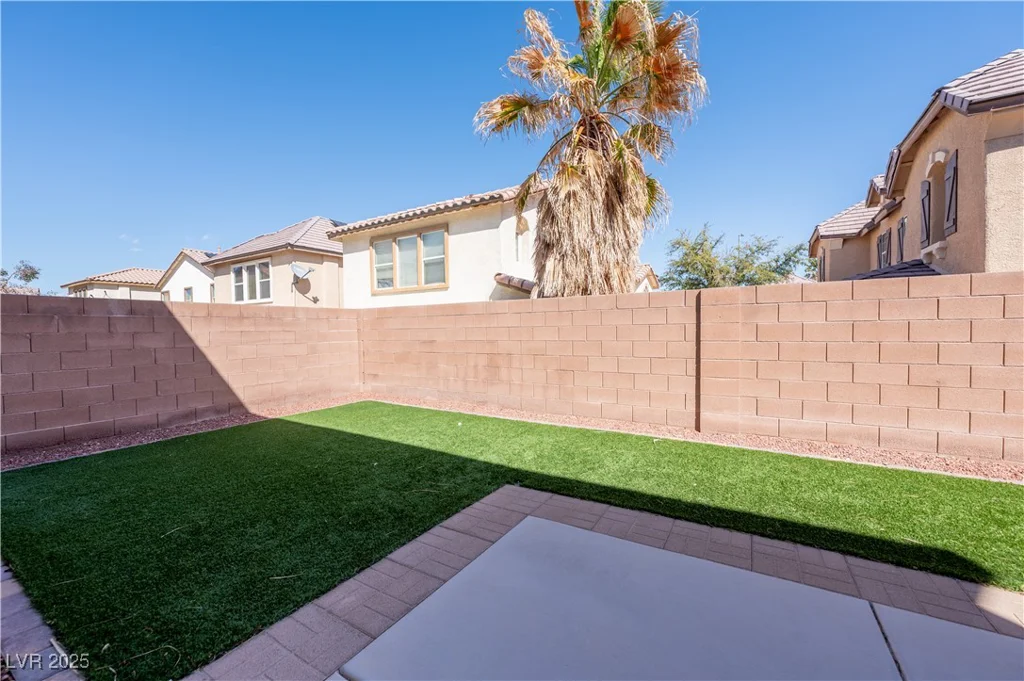 6036 Sierra Lakes, North Las Vegas, NV 89031