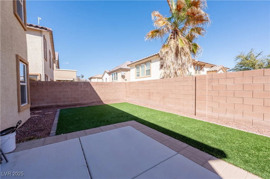 6036 Sierra Lakes, North Las Vegas, NV 89031