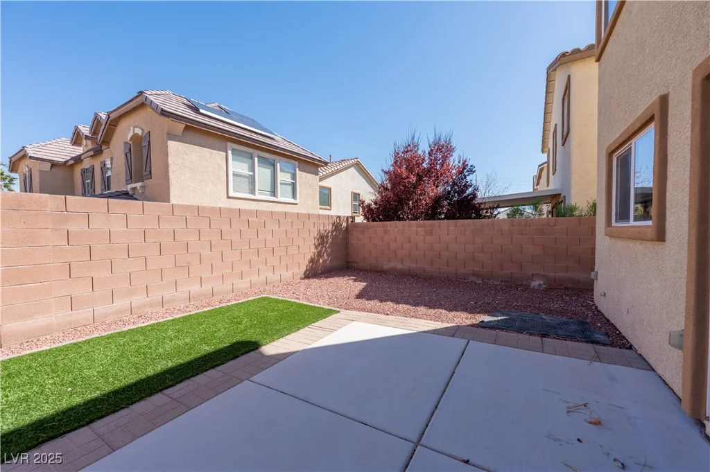 6036 Sierra Lakes, North Las Vegas, NV 89031