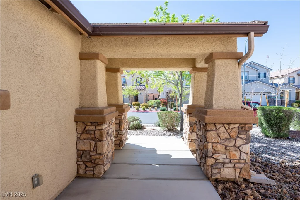 6036 Sierra Lakes, North Las Vegas, NV 89031