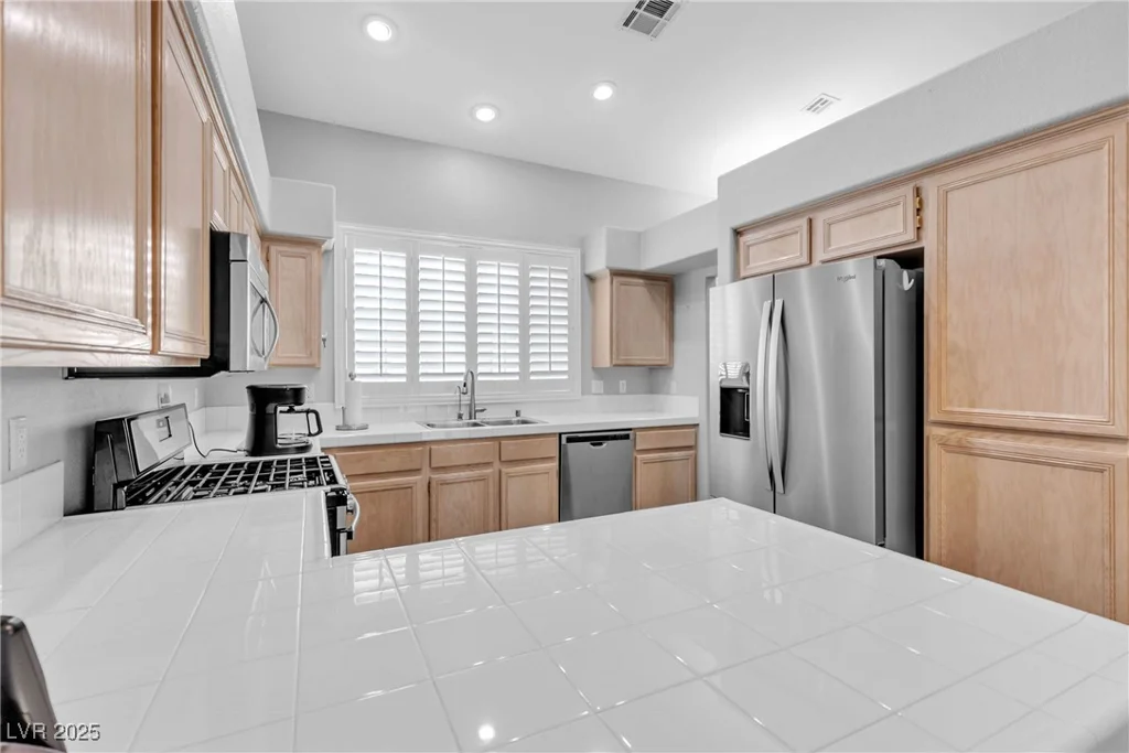 10035 Oak Creek Canyon, Las Vegas, NV 89147