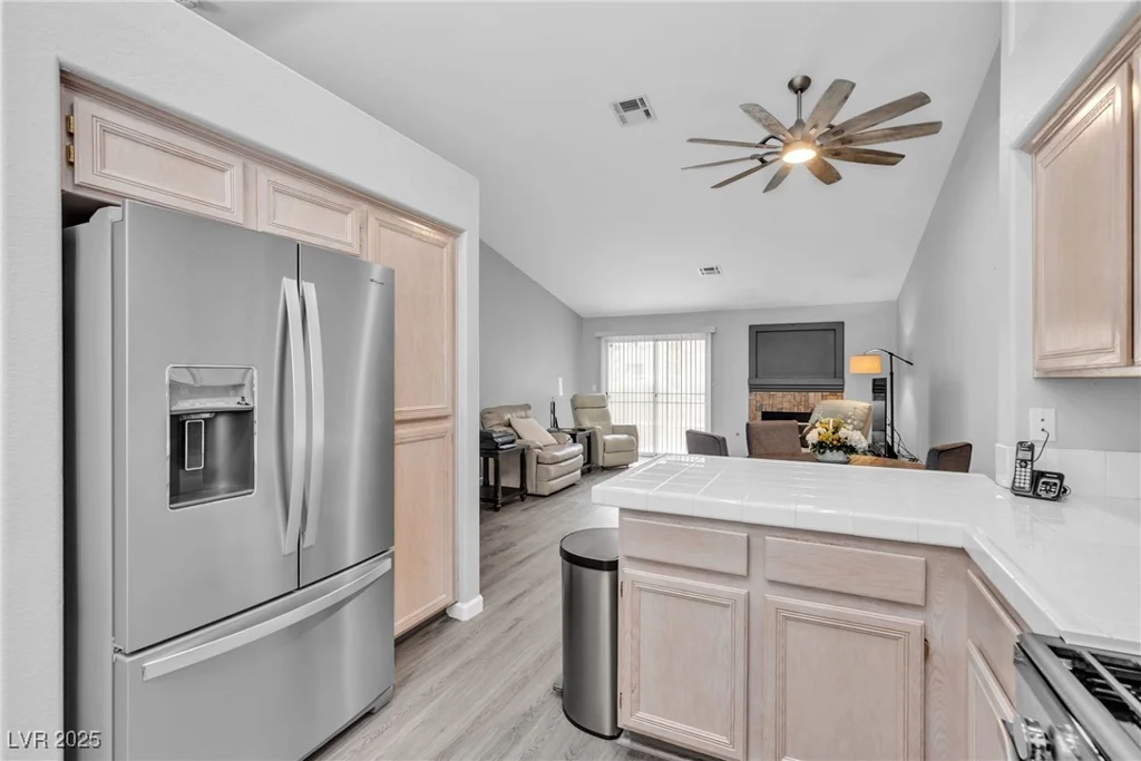 10035 Oak Creek Canyon, Las Vegas, NV 89147