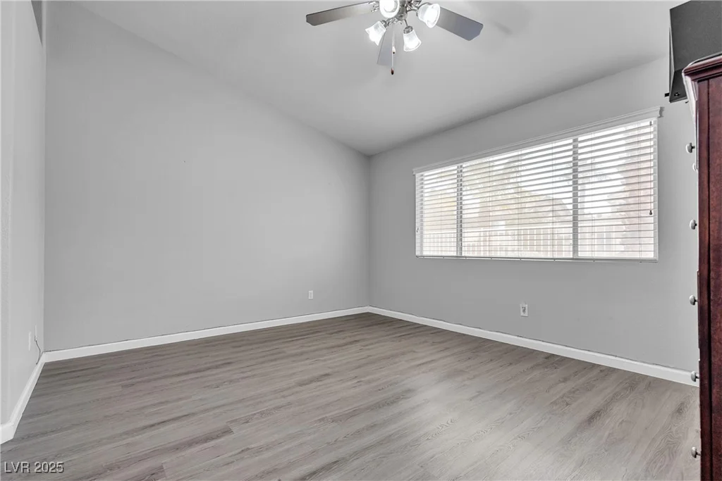 10035 Oak Creek Canyon, Las Vegas, NV 89147