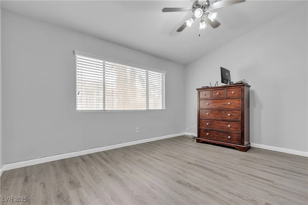 10035 Oak Creek Canyon, Las Vegas, NV 89147