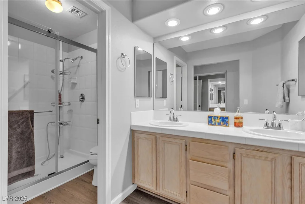 10035 Oak Creek Canyon, Las Vegas, NV 89147