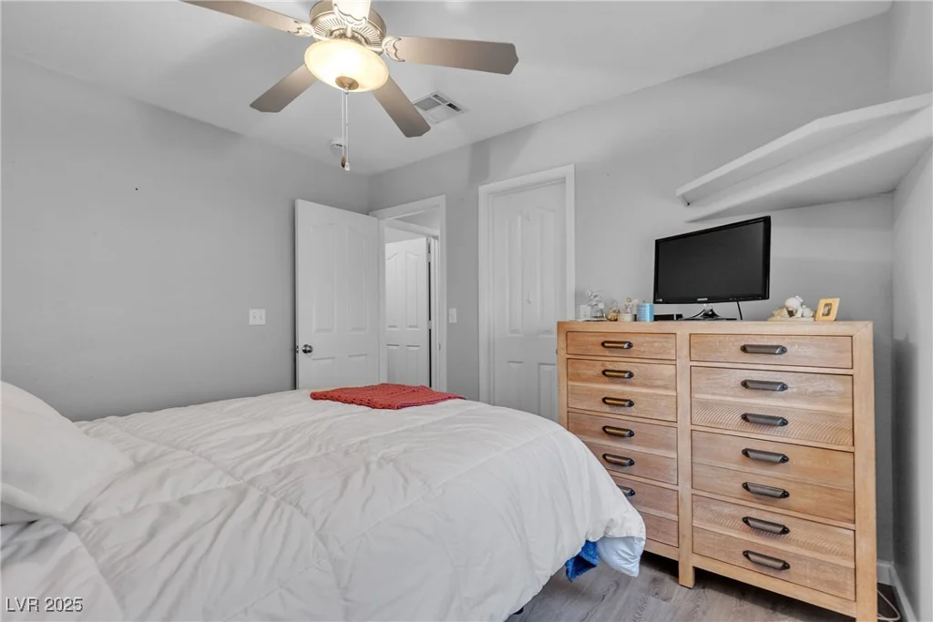 10035 Oak Creek Canyon, Las Vegas, NV 89147