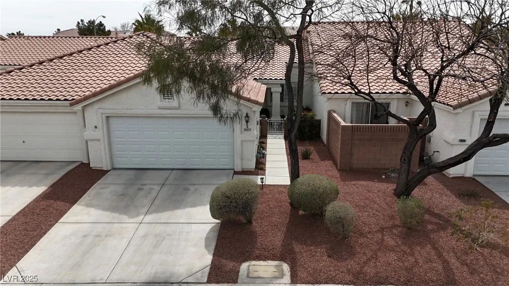 10035 Oak Creek Canyon, Las Vegas, NV 89147