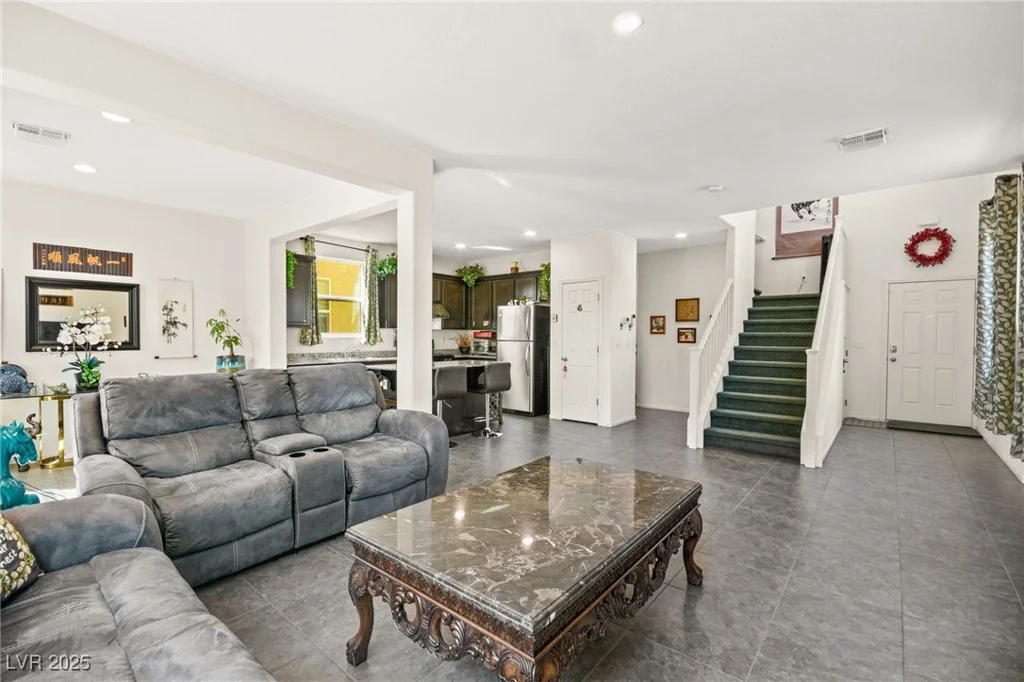 7529 Earnshaw Avenue, Las Vegas, NV 89179