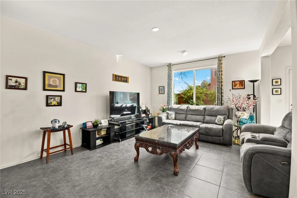 7529 Earnshaw Avenue, Las Vegas, NV 89179