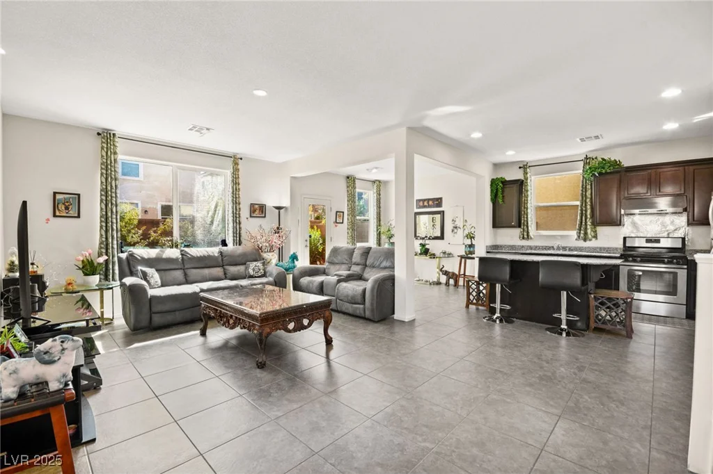 7529 Earnshaw Avenue, Las Vegas, NV 89179