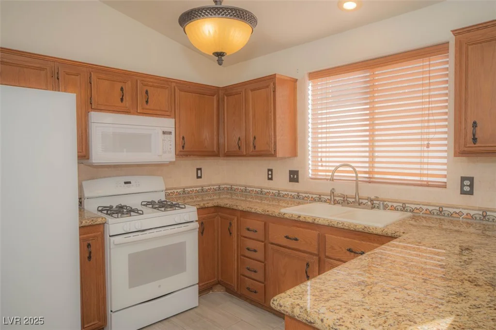 9323 Rochelle, Las Vegas, NV 89147