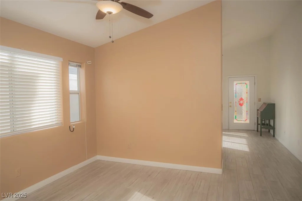 9323 Rochelle, Las Vegas, NV 89147