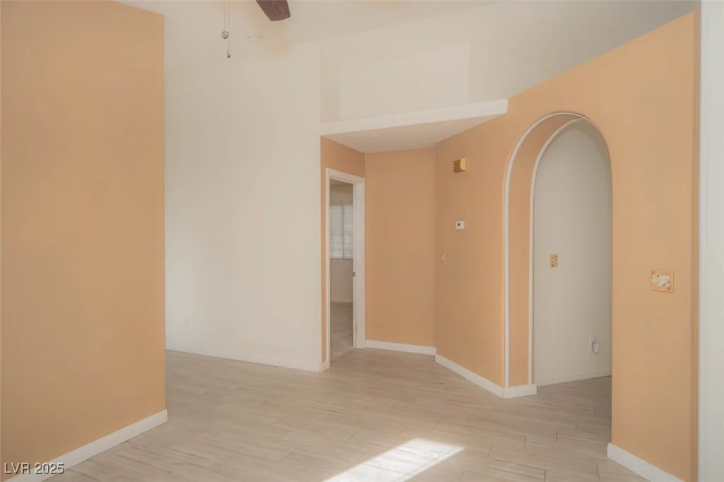 9323 Rochelle, Las Vegas, NV 89147