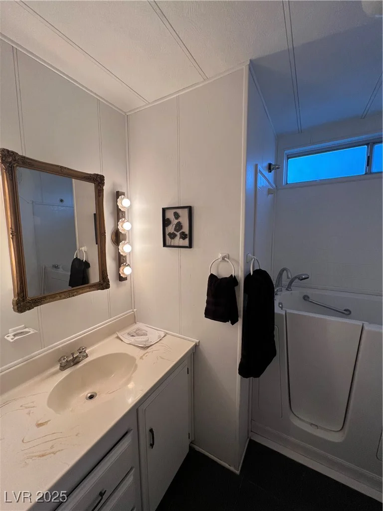 2091 Keenan, Pahrump, NV 89048