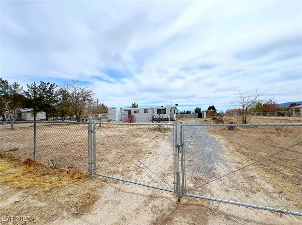 2091 Keenan, Pahrump, NV 89048
