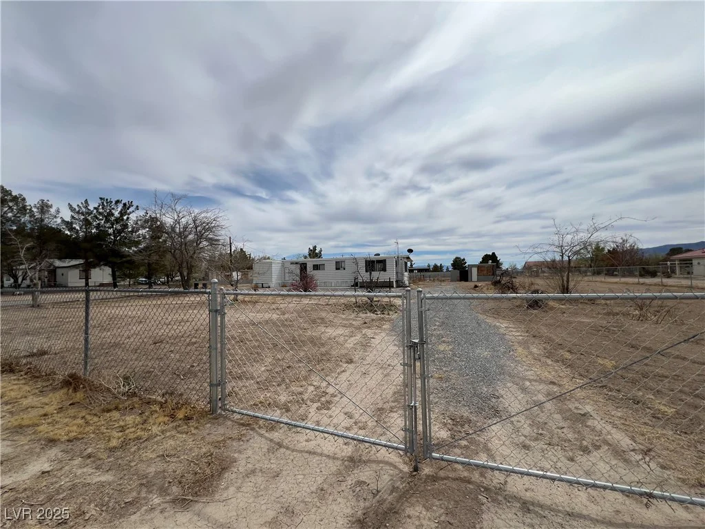 2091 Keenan, Pahrump, NV 89048