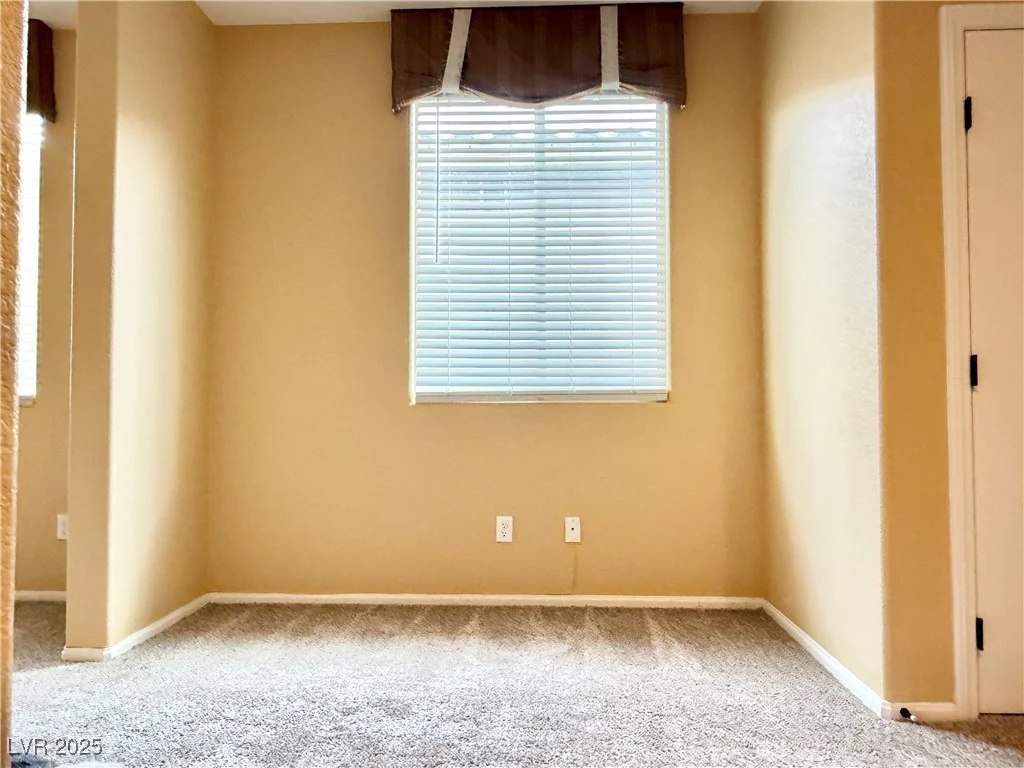 8477 Orly, Las Vegas, NV 89143