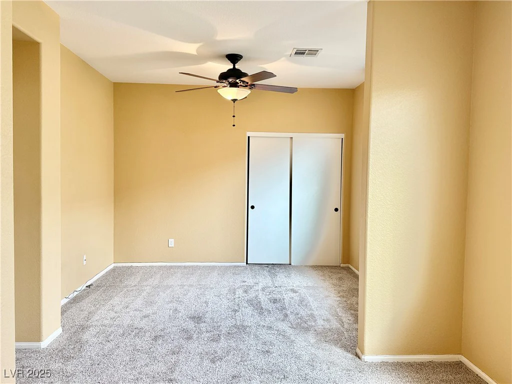 8477 Orly, Las Vegas, NV 89143