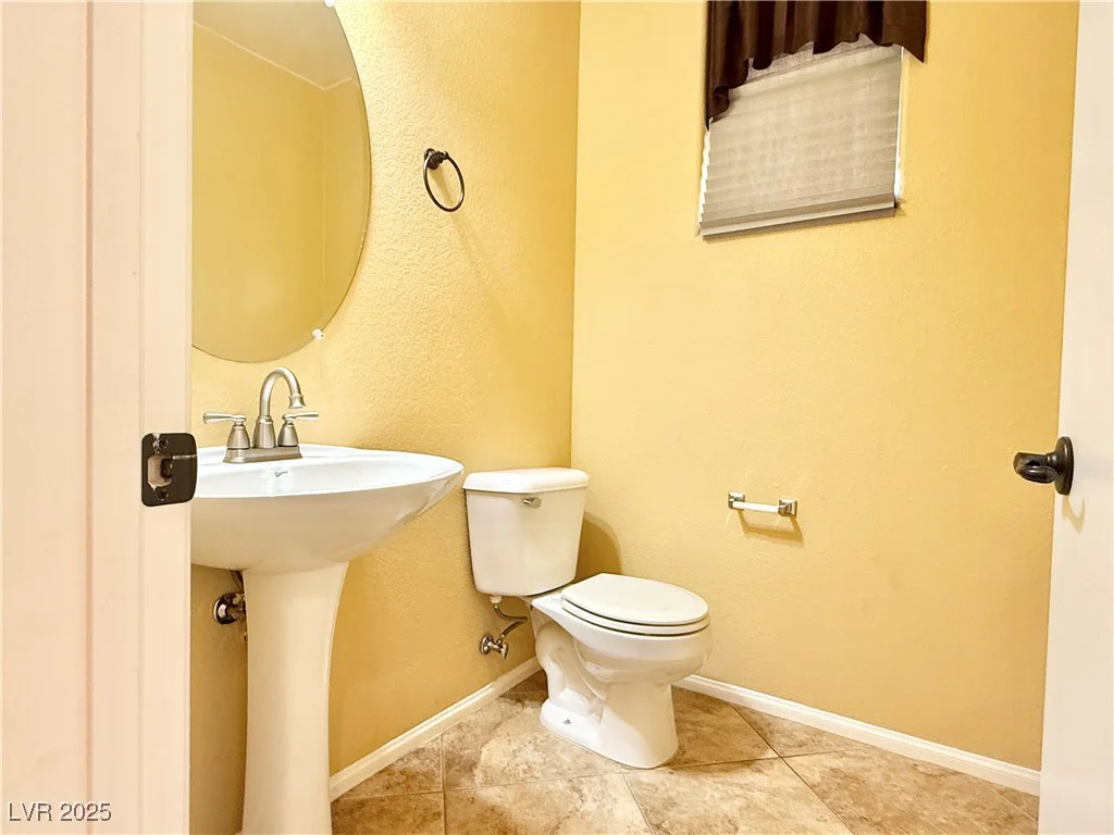 8477 Orly, Las Vegas, NV 89143