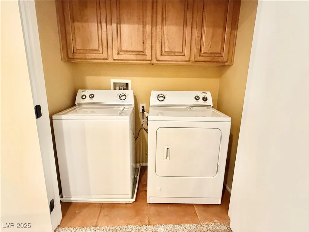 8477 Orly, Las Vegas, NV 89143
