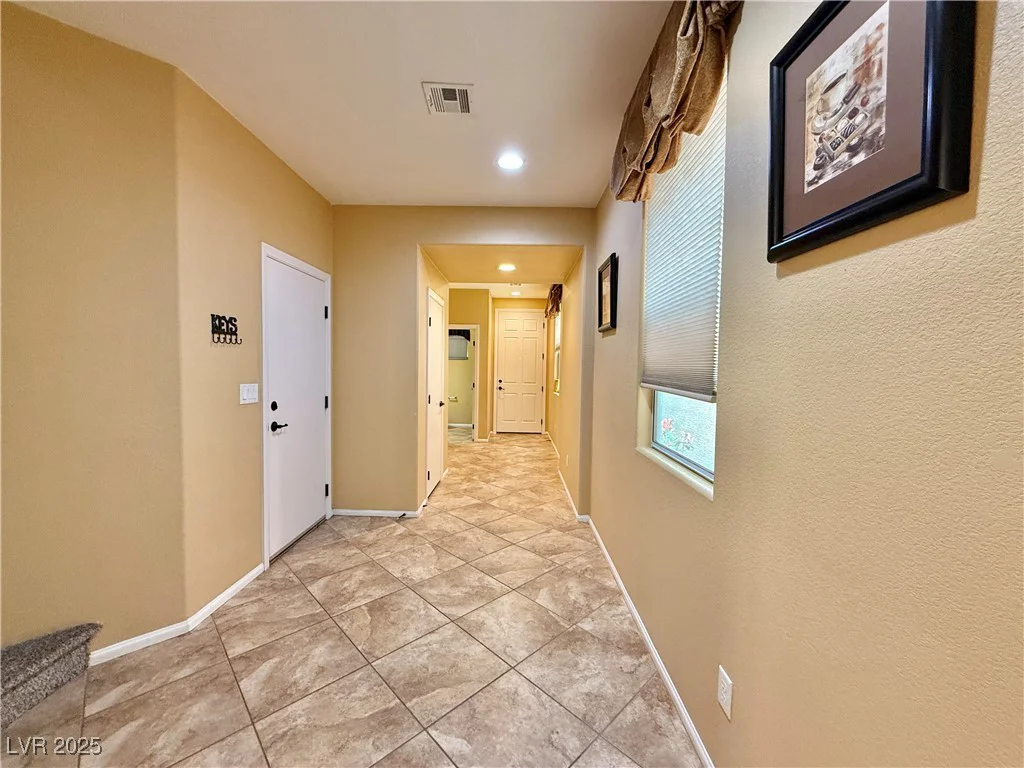 8477 Orly, Las Vegas, NV 89143