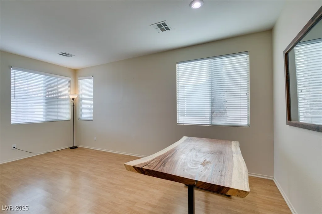 832 Clear Diamond, Las Vegas, NV 89123