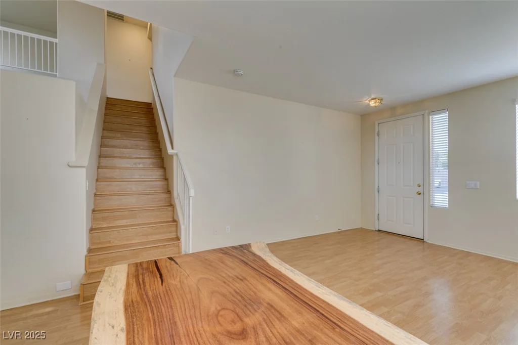 832 Clear Diamond, Las Vegas, NV 89123