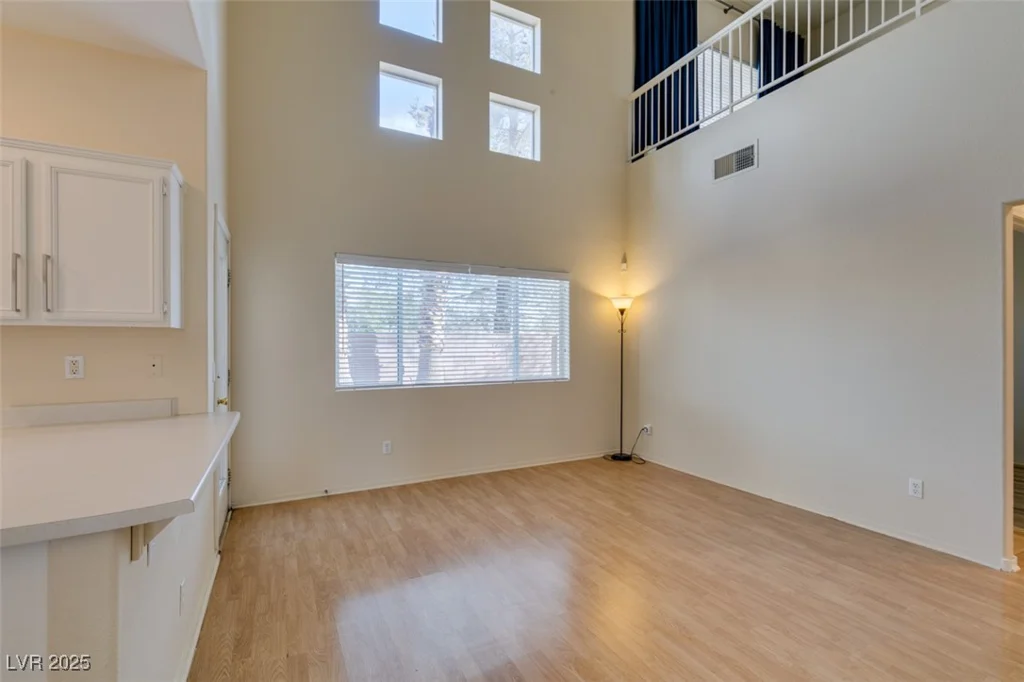 832 Clear Diamond, Las Vegas, NV 89123